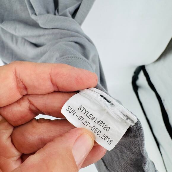 Marmot Men’s XL Colorblock Performance Tee Gray Burgundy Short Sleeve - Picture 4 of 5